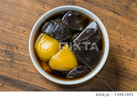 台湾の漢方黒ゼリー　Licorice black jelly Taiwanese dessert 53861903