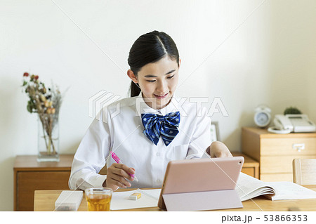 女子校生 学習 53866353