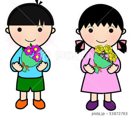 花束を持つ男の子と女の子 花束を持つ男の子と女の子 53872763