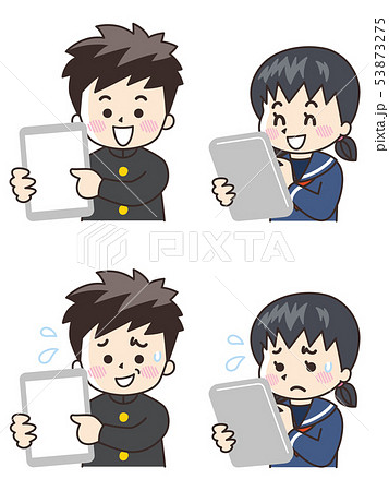 タブレットを使う中高生の男女 53873275