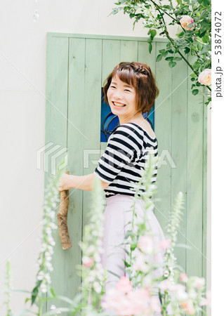 女性　ポートレート 53874072