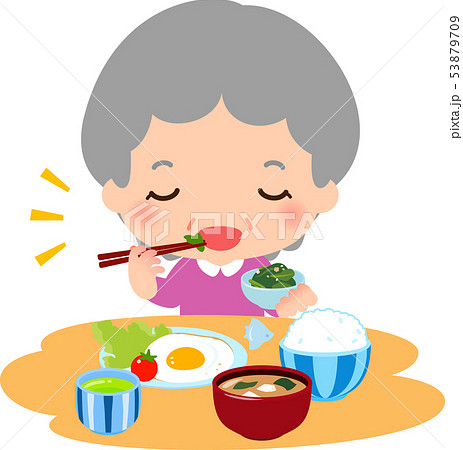朝食を食べるシニア女性 53879709