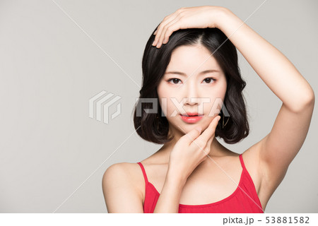 女性　ビューティー 53881582