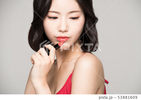 女性　ビューティー 53881609