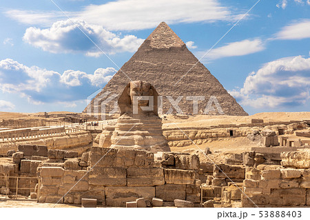 The Sphinx, the Pyramid of Chephren and the ruins of a temple in Giza, Egypt 53888403