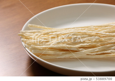 焼きかまぼこ(魚肉すり身を使用したおつまみ・おやつ)。 53889700
