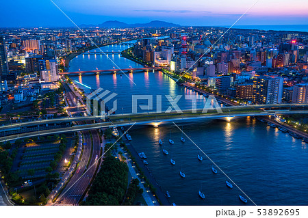 《新潟県》新潟市都市風景・夜景 《新潟県》新潟市都市風景・夜景 53892695