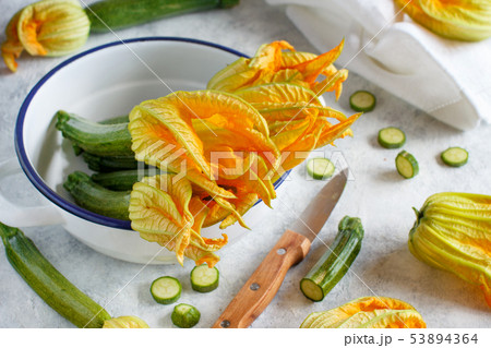 Young Zucchini With Flowers Young Zucchini With Flowers 53894364