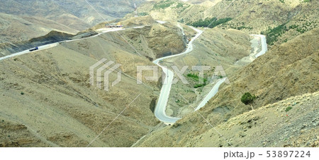 Alpine highway winding highway, passing through 53897224