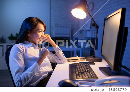 woman overtime work woman overtime work 53898770