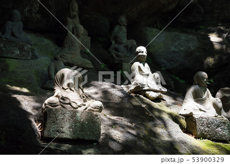 鋸山 日本寺 千五百羅漢石像群 （千葉県安房郡鋸南町） 2019年5月現在 53900329