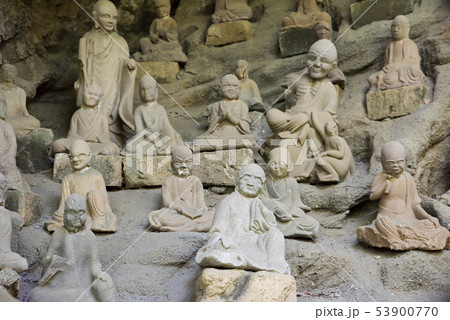 鋸山 日本寺 千五百羅漢石像群 護摩窟 （千葉県安房郡鋸南町） 2019年5月現在 53900770