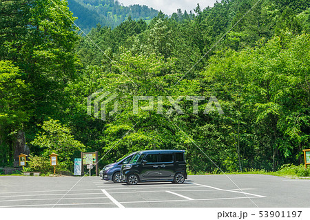 阿寺渓谷の駐車場 シャトルバス発着場 阿寺渓谷の駐車場 シャトルバス発着場 53901197