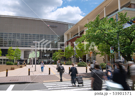 日本の横浜都市景観  たまプラーザ駅を望む 53901571