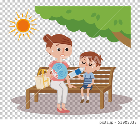 木陰で休む親子 53905338