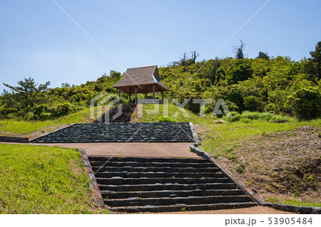あせび公園展望台への階段　（徳島県板野町） 53905484