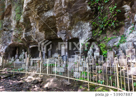 鋸山 日本寺 千五百羅漢石像群 大野英令之墓 (千葉県安房郡鋸南町) 2019年5月現在 鋸山 日本寺 千五百羅漢石像群 大野英令之墓 (千葉県安房郡鋸南町) 2019年5月現在 53907887