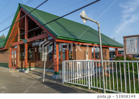 駅前風景　鵡川駅 53908149