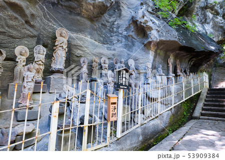 鋸山 日本寺 千五百羅漢石像群 百躰観音 （千葉県安房郡鋸南町） 2019年5月現在 53909384