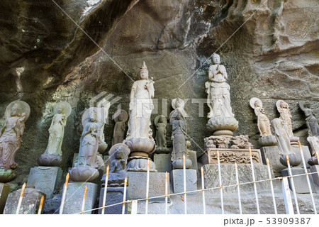鋸山 日本寺 千五百羅漢石像群 百躰観音 （千葉県安房郡鋸南町） 2019年5月現在 53909387