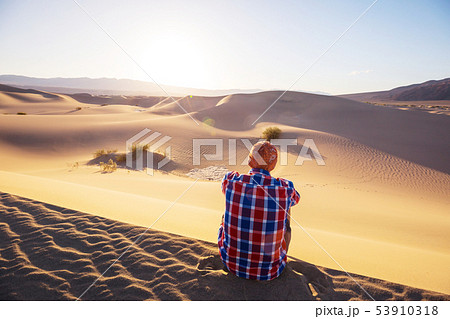 Sand dunes in California 53910318
