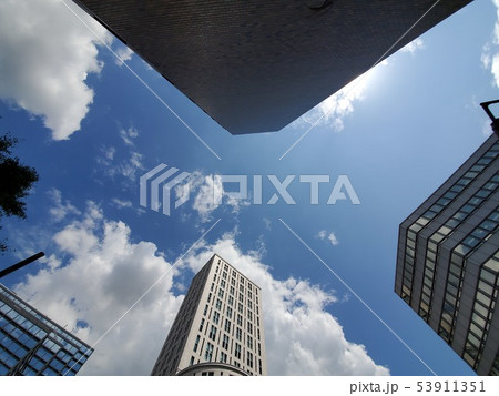 都市ビル風景 53911351