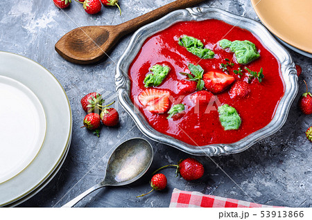 Summer strawberry soup Summer strawberry soup 53913866