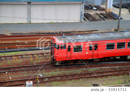 電車 53915711