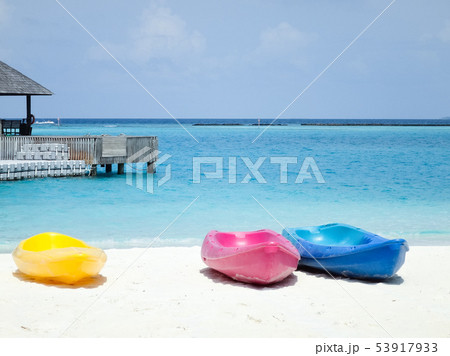 モルディブのカラフルなボート モルディブのカラフルなボート 53917933