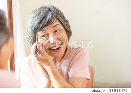 シニア　ビューティーイメージ 53918472