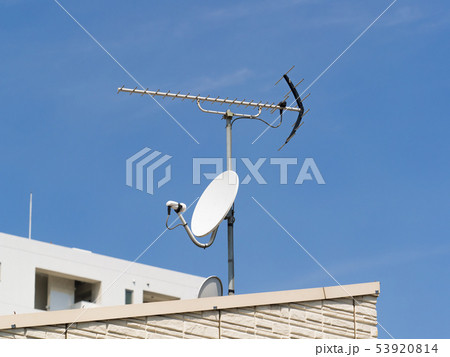屋根のアンテナ 53920814