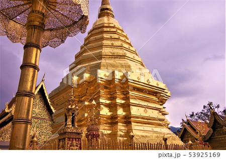 チェンマイの名刹 / ドイ・ステープ寺院の風景 【タイ・チェンマイ】 チェンマイの名刹 / ドイ・ステープ寺院の風景 【タイ・チェンマイ】 53925169