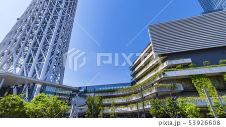 東京スカイツリーと東京ソラマチの風景の写真素材