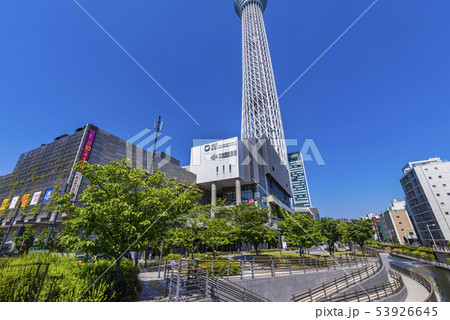 東京スカイツリータウンと北十間川の風景の写真素材