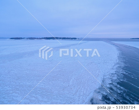 冬のヘルシンキ・フィンランド湾 / Gulf of Finland, Helsinki 冬のヘルシンキ・フィンランド湾 / Gulf of Finland, Helsinki 53930734