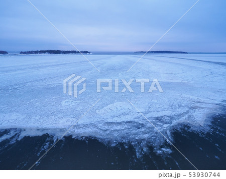 冬のヘルシンキ・フィンランド湾 / Gulf of Finland, Helsinki 冬のヘルシンキ・フィンランド湾 / Gulf of Finland, Helsinki 53930744