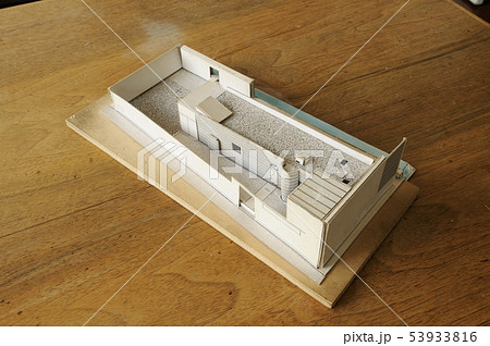 レマン湖の小さな家 レマン湖の小さな家 53933816