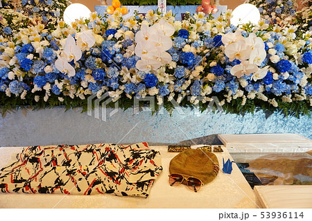 胡蝶蘭が入った花祭壇 胡蝶蘭が入った花祭壇 53936114
