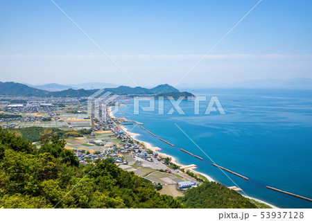 瀬戸内の海岸線　（香川県東かがわ市引田） 53937128