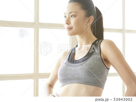 女性　スポーツ　ヘルシー 53943002