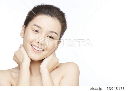 女性　ビューティー　 53943173