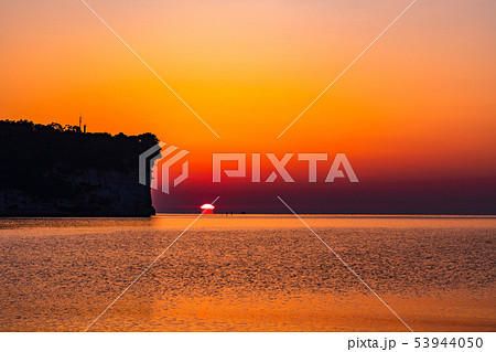 （富山県）氷見港　阿尾城跡　日の出 53944050