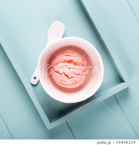Homemade assorted ice cream in a bowl 53946154