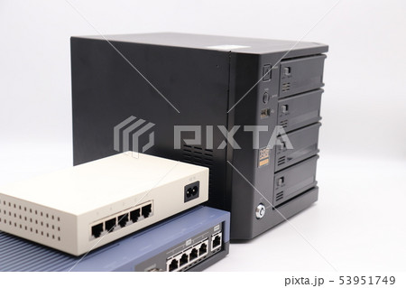 VPNルーターとNAS、HUB 53951749