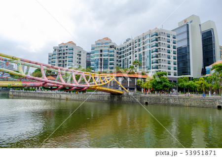 Alkaff Bridge, beautiful bridge over the river  53951871