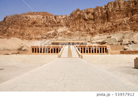 ハトシェプスト葬祭殿 53957912