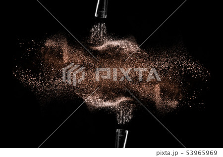 powder splash and brush for makeup artist 53965969