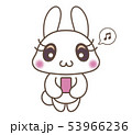 スマホを見ているうさぎのキャラクター（ホワイト） 53966236