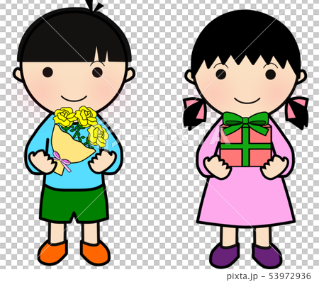 プレゼントとバラの花束を持つ男の子と女の子 プレゼントとバラの花束を持つ男の子と女の子 53972936