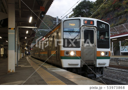 上越線高崎口の211系電車 上越線高崎口の211系電車 53973868